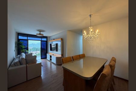 Sala de apartamento para alugar com 3 quartos, 86m² em Pechincha, Rio de Janeiro