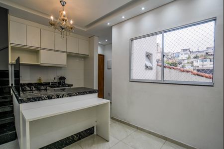 Sala de apartamento para alugar com 2 quartos, 76m² em Vila Amabile Pezzolo, Santo André