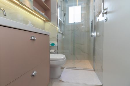 Apartamento à venda com 136m², 3 quartos e 2 vagas Apartamento à venda com 136m², 3 quartos e 2 vagasBanheiro da Suíte 2