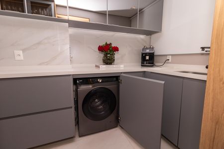 Apartamento à venda com 136m², 3 quartos e 2 vagas Apartamento à venda com 136m², 3 quartos e 2 vagasÁrea de Serviço