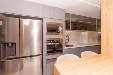 Apartamento à venda com 136m², 3 quartos e 2 vagas Apartamento à venda com 136m², 3 quartos e 2 vagasCozinha