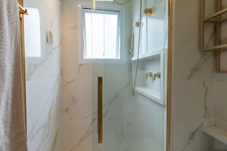 Apartamento à venda com 136m², 3 quartos e 2 vagas Apartamento à venda com 136m², 3 quartos e 2 vagasBanheiro da Suíte 1
