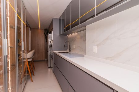 Apartamento à venda com 136m², 3 quartos e 2 vagas Apartamento à venda com 136m², 3 quartos e 2 vagasCozinha