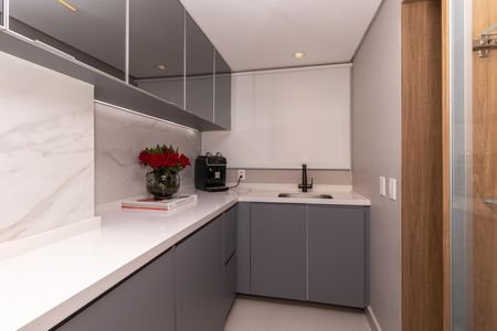 Apartamento à venda com 136m², 3 quartos e 2 vagas Apartamento à venda com 136m², 3 quartos e 2 vagasÁrea de Serviço