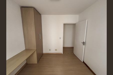 Quarto 1 de apartamento para alugar com 2 quartos, 84m² em Jardim Lindóia, Porto Alegre