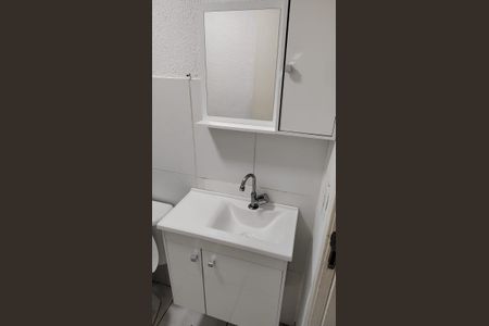 Banheiro de apartamento para alugar com 2 quartos, 45m² em São João, Betim