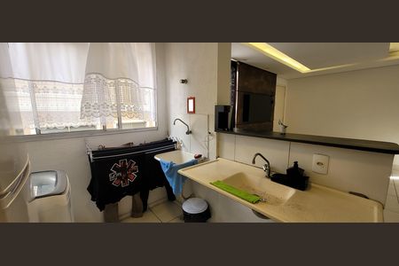 Cozinha de apartamento para alugar com 2 quartos, 45m² em São João, Betim