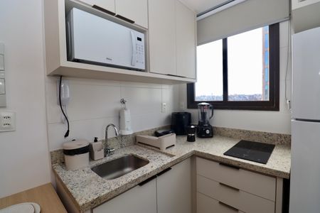 Cozinha de kitnet/studio para alugar com 1 quarto, 22m² em Caminho das Árvores, Salvador