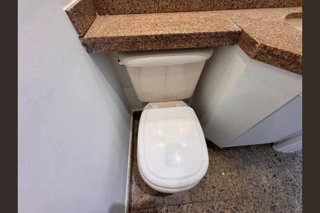 Apartamento para alugar com 172m², 4 quartos e 2 vagas Apartamento para alugar com 172m², 4 quartos e 2 vagasLavabo