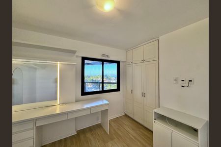 Apartamento para alugar com 172m², 4 quartos e 2 vagas Apartamento para alugar com 172m², 4 quartos e 2 vagasQuarto 1