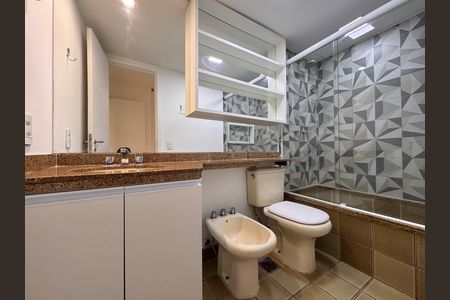 Apartamento para alugar com 172m², 4 quartos e 2 vagas Apartamento para alugar com 172m², 4 quartos e 2 vagasSuíte 1 - Banheiro