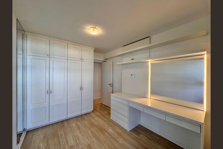 Apartamento para alugar com 172m², 4 quartos e 2 vagas Apartamento para alugar com 172m², 4 quartos e 2 vagasQuarto 2