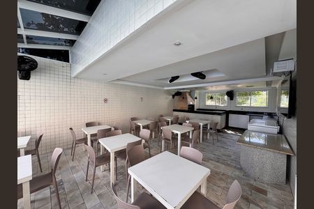 Apartamento para alugar com 172m², 4 quartos e 2 vagas Apartamento para alugar com 172m², 4 quartos e 2 vagasÁrea comum
