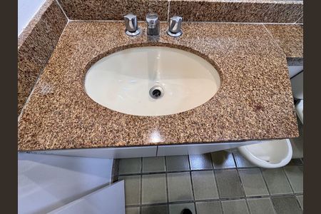 Apartamento para alugar com 172m², 4 quartos e 2 vagas Apartamento para alugar com 172m², 4 quartos e 2 vagasSuíte 1 - Banheiro