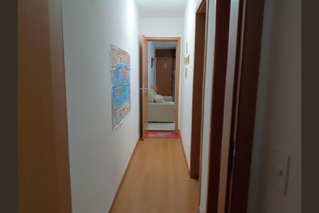 Corredor de apartamento para alugar com 2 quartos, 70m² em Via Colégio, Belo Horizonte