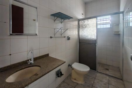 Casa para alugar com 56m², 1 quarto e 1 vaga Casa para alugar com 56m², 1 quarto e 1 vagaBanheiro