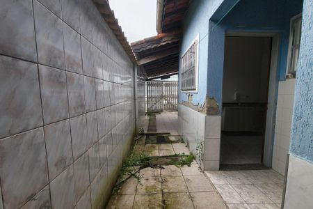 Casa para alugar com 56m², 1 quarto e 1 vaga Casa para alugar com 56m², 1 quarto e 1 vagaCorredor lateral