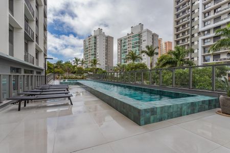 Studio à venda com 30m², 1 quarto e 1 vaga Studio à venda com 30m², 1 quarto e 1 vagaÁrea comum - Piscina