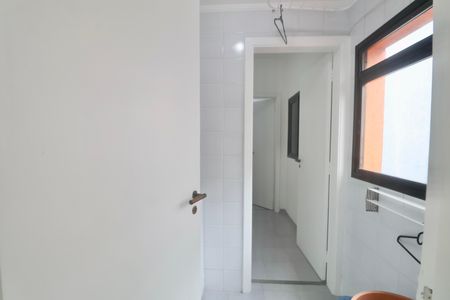 Área de Serviço de apartamento para alugar com 3 quartos, 104m² em Balneario Cidade Atlantica, Guarujá