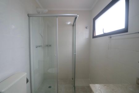 Banheiro Suíte de apartamento para alugar com 3 quartos, 104m² em Balneario Cidade Atlantica, Guarujá