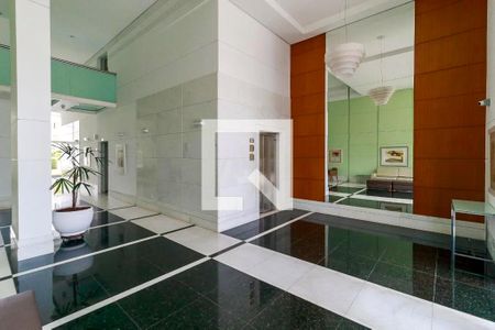 Apartamento à venda com 130m², 3 quartos e 3 vagas Apartamento à venda com 130m², 3 quartos e 3 vagasHall de entrada