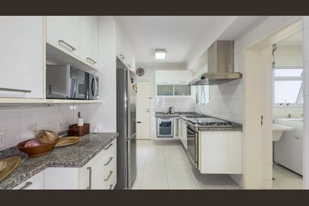 Apartamento à venda com 130m², 3 quartos e 3 vagas Apartamento à venda com 130m², 3 quartos e 3 vagasCozinha