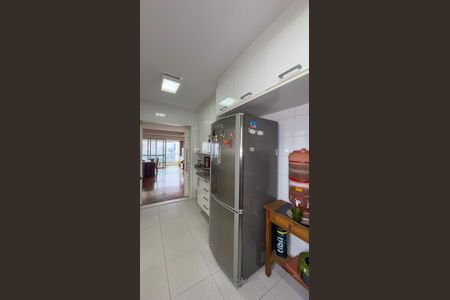 Apartamento à venda com 130m², 3 quartos e 3 vagas Apartamento à venda com 130m², 3 quartos e 3 vagasCozinha