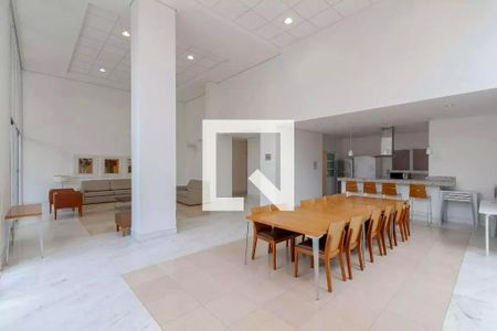 Apartamento à venda com 130m², 3 quartos e 3 vagas Apartamento à venda com 130m², 3 quartos e 3 vagasSalão de Festas