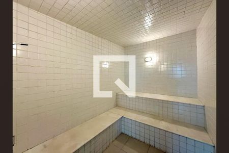 Apartamento à venda com 130m², 3 quartos e 3 vagas Apartamento à venda com 130m², 3 quartos e 3 vagasSaúna
