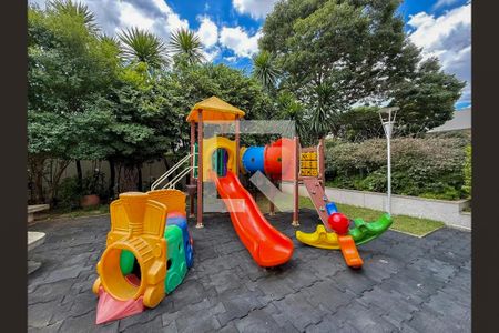 Apartamento à venda com 130m², 3 quartos e 3 vagas Apartamento à venda com 130m², 3 quartos e 3 vagasPlayground