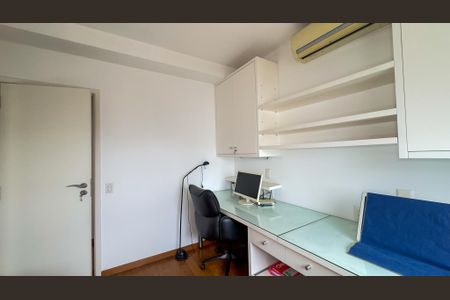 Apartamento à venda com 130m², 3 quartos e 3 vagas Apartamento à venda com 130m², 3 quartos e 3 vagasQuarto 3 - Suíte