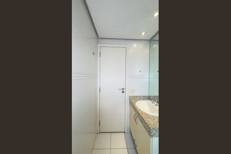 Apartamento à venda com 130m², 3 quartos e 3 vagas Apartamento à venda com 130m², 3 quartos e 3 vagasBanheiro da Suíte 2