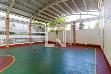 Apartamento à venda com 130m², 3 quartos e 3 vagas Apartamento à venda com 130m², 3 quartos e 3 vagasQuadra