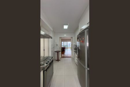 Apartamento à venda com 130m², 3 quartos e 3 vagas Apartamento à venda com 130m², 3 quartos e 3 vagasCozinha