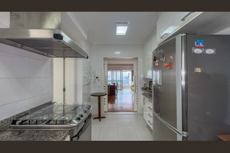 Apartamento à venda com 130m², 3 quartos e 3 vagas Apartamento à venda com 130m², 3 quartos e 3 vagasCozinha