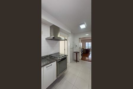 Apartamento à venda com 130m², 3 quartos e 3 vagas Apartamento à venda com 130m², 3 quartos e 3 vagasCozinha