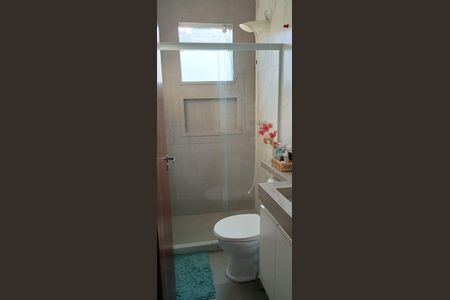Casa à venda com 77m², 3 quartos e sem vaga Casa à venda com 77m², 3 quartos e sem vagaBanheiro