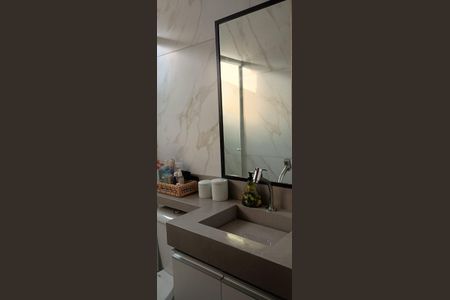 Casa à venda com 77m², 3 quartos e sem vaga Casa à venda com 77m², 3 quartos e sem vagaBanheiro