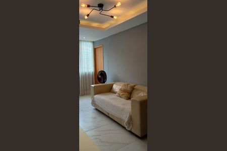 Sala de casa à venda com 3 quartos, 77m² em Tijuca, Rio de Janeiro