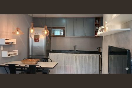 Casa à venda com 77m², 3 quartos e sem vaga Casa à venda com 77m², 3 quartos e sem vagaCozinha