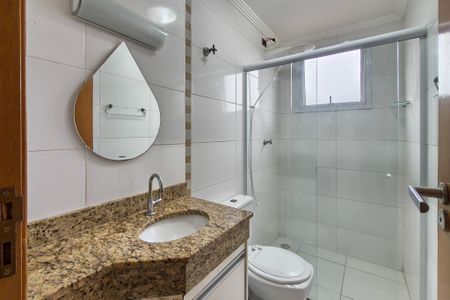 Apartamento para alugar com 136m², 2 quartos e 2 vagasBanheiro 