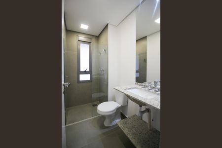 Apartamento para alugar com 67m², 2 quartos e 1 vaga Apartamento para alugar com 67m², 2 quartos e 1 vagaBanheiro da Suíte 1