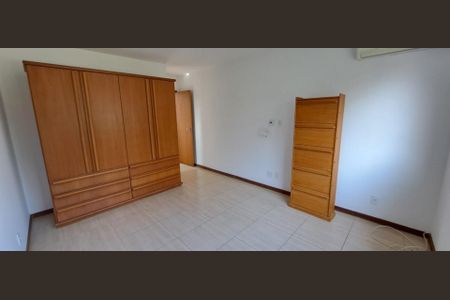 Casa à venda com 416m², 4 quartos e 2 vagas