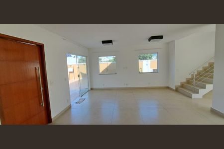 Casa à venda com 4 quartos, 416m² em Vargem Grande, Rio de Janeiro