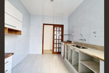 Apartamento à venda com 133m², 3 quartos e 3 vagas