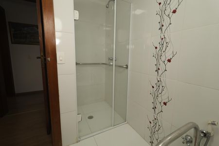 Apartamento à venda com 156m², 4 quartos e 2 vagasBanheiro da Suíte