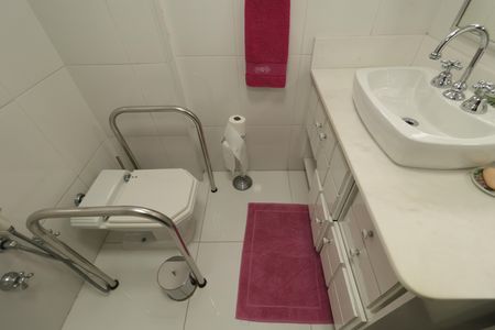 Apartamento à venda com 156m², 4 quartos e 2 vagasBanheiro da Suíte