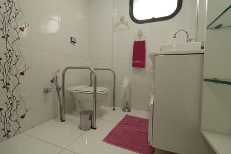 Apartamento à venda com 156m², 4 quartos e 2 vagasBanheiro da Suíte