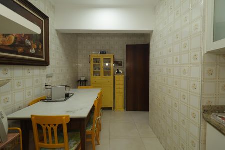 Apartamento à venda com 156m², 4 quartos e 2 vagasCozinha