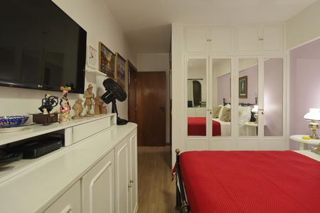 Apartamento à venda com 156m², 4 quartos e 2 vagasSuíte